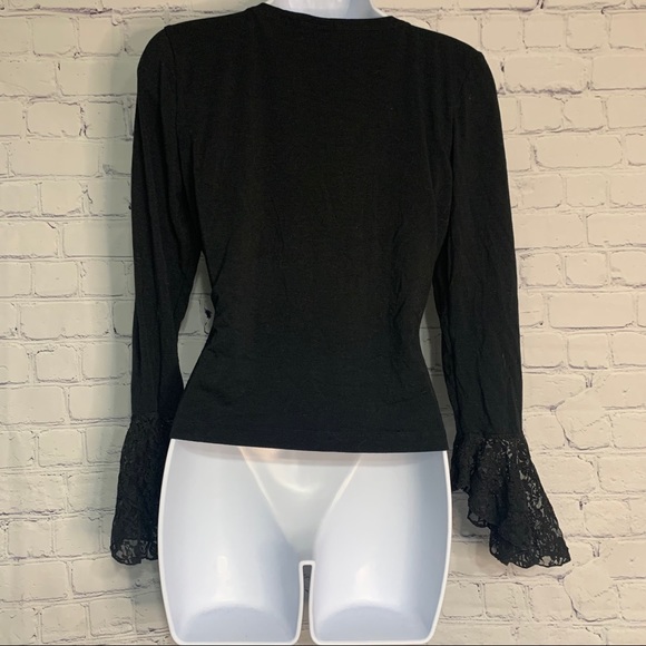 Black Top With Lace Bell Sleeve Medium - Picture 6 of 7